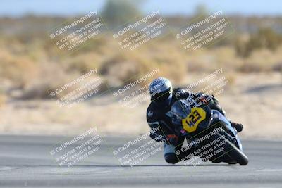 media/Nov-16-2024-CVMA (Sat) [[0e4bb1f32f]]/Race 9-Amateur Supersport Middleweight/